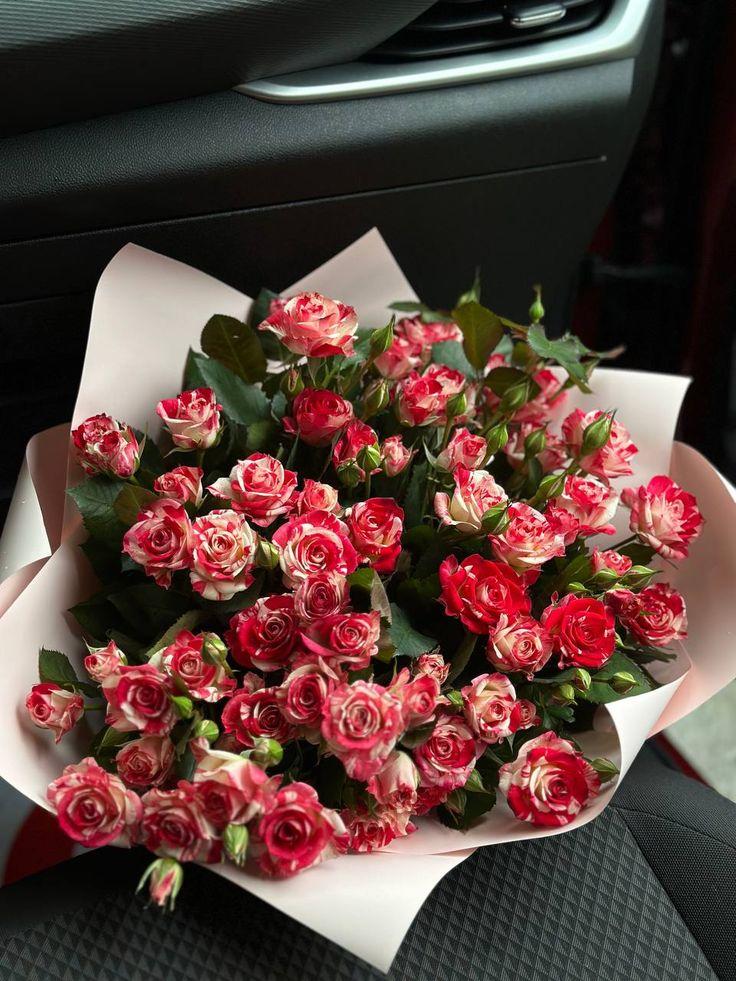 Silver Line Labs workshop space where corporate flower arrangements are designed and prepared for business delivery